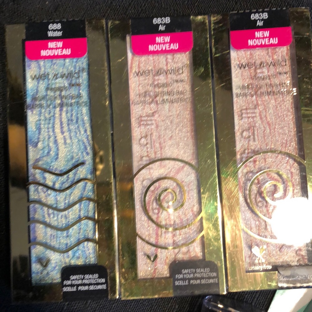 Make Up Bundle - Picture 4 of 6